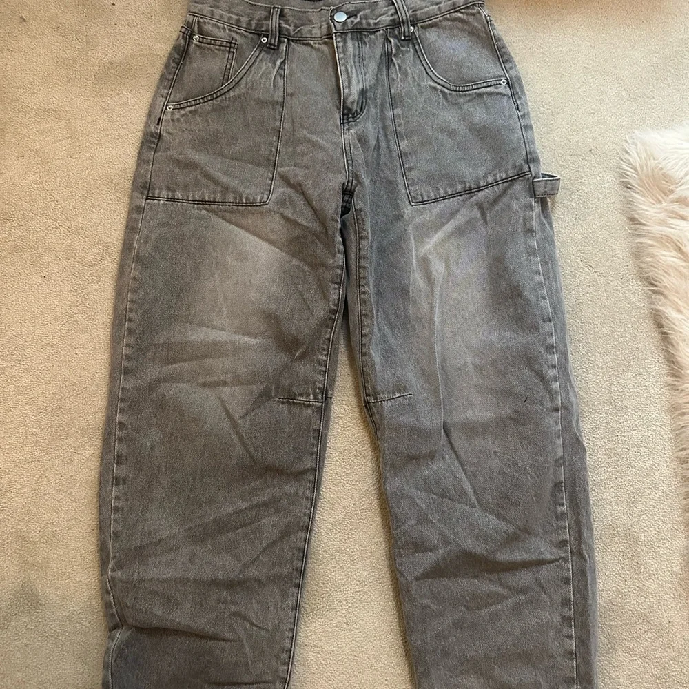 SHEIN Men's Charcoal Relaxed Jeans - Picture 1 of 3